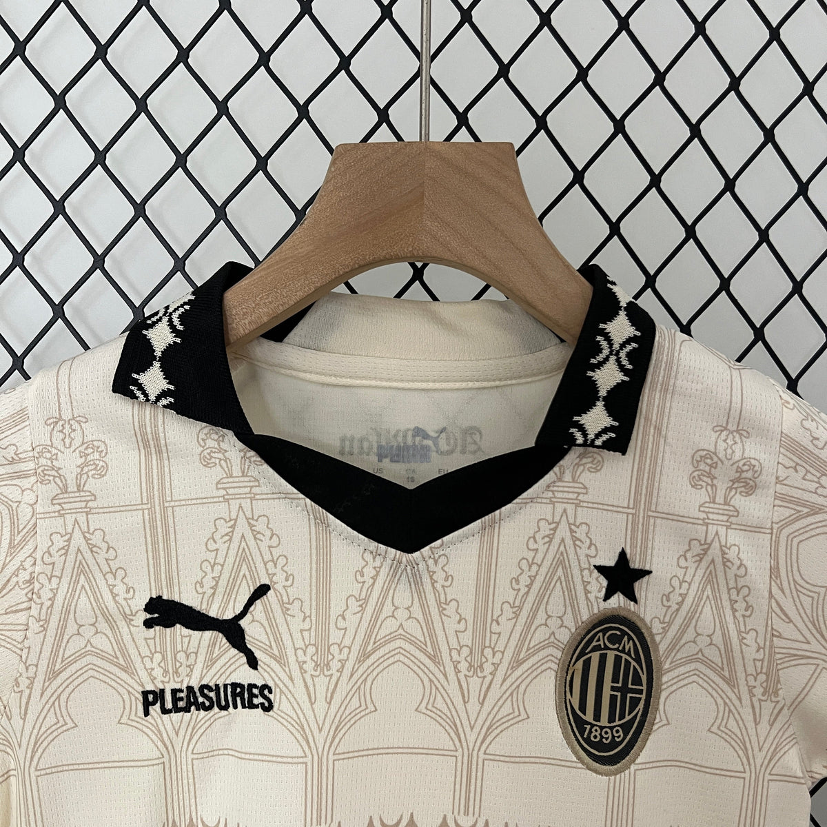 24/25 Kids AC Milan Royal Kit