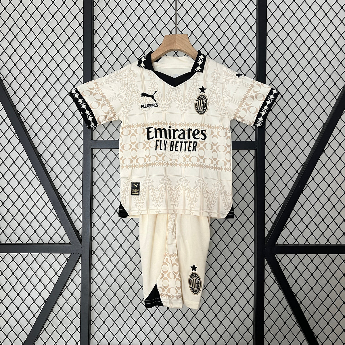 24/25 Kids AC Milan Royal Kit