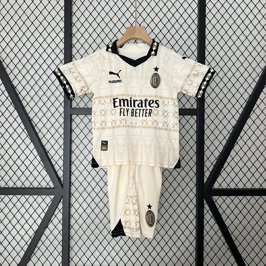 24/25 Kids AC Milan Royal Kit